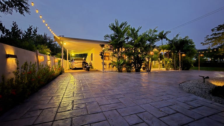 Resin bound driveway installation